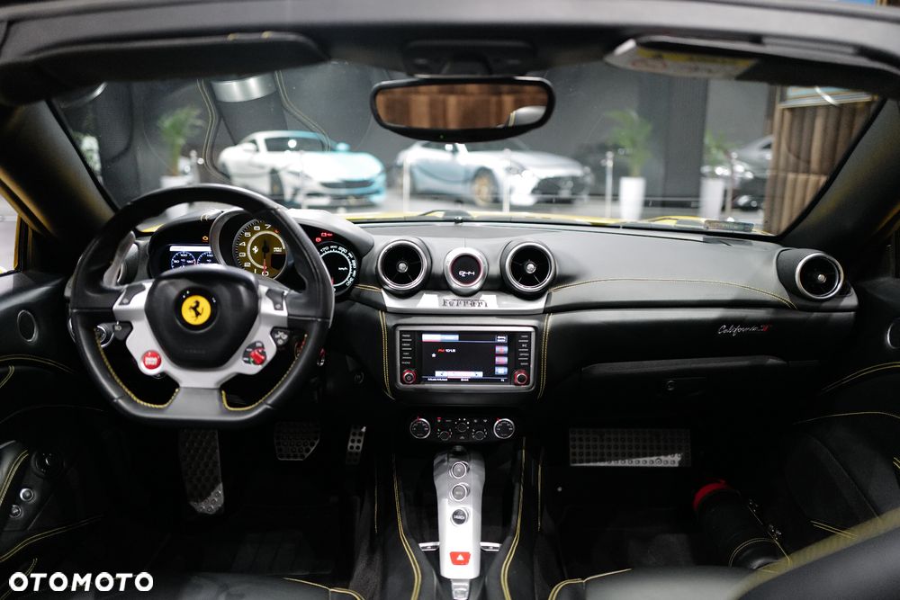 Ferrari California T - 17