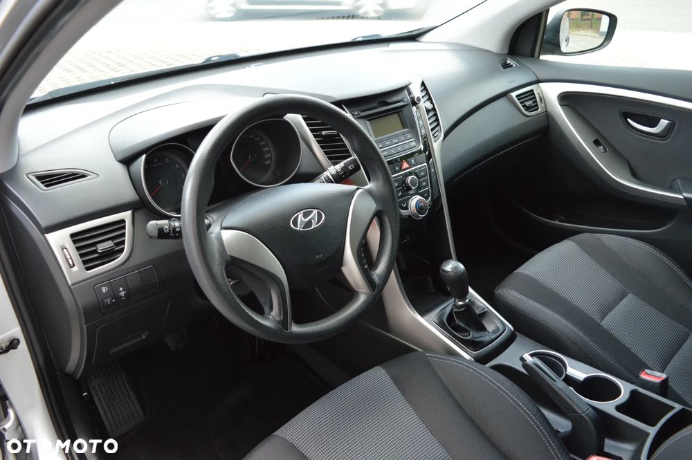 Hyundai i30 1.4 Trend - 27