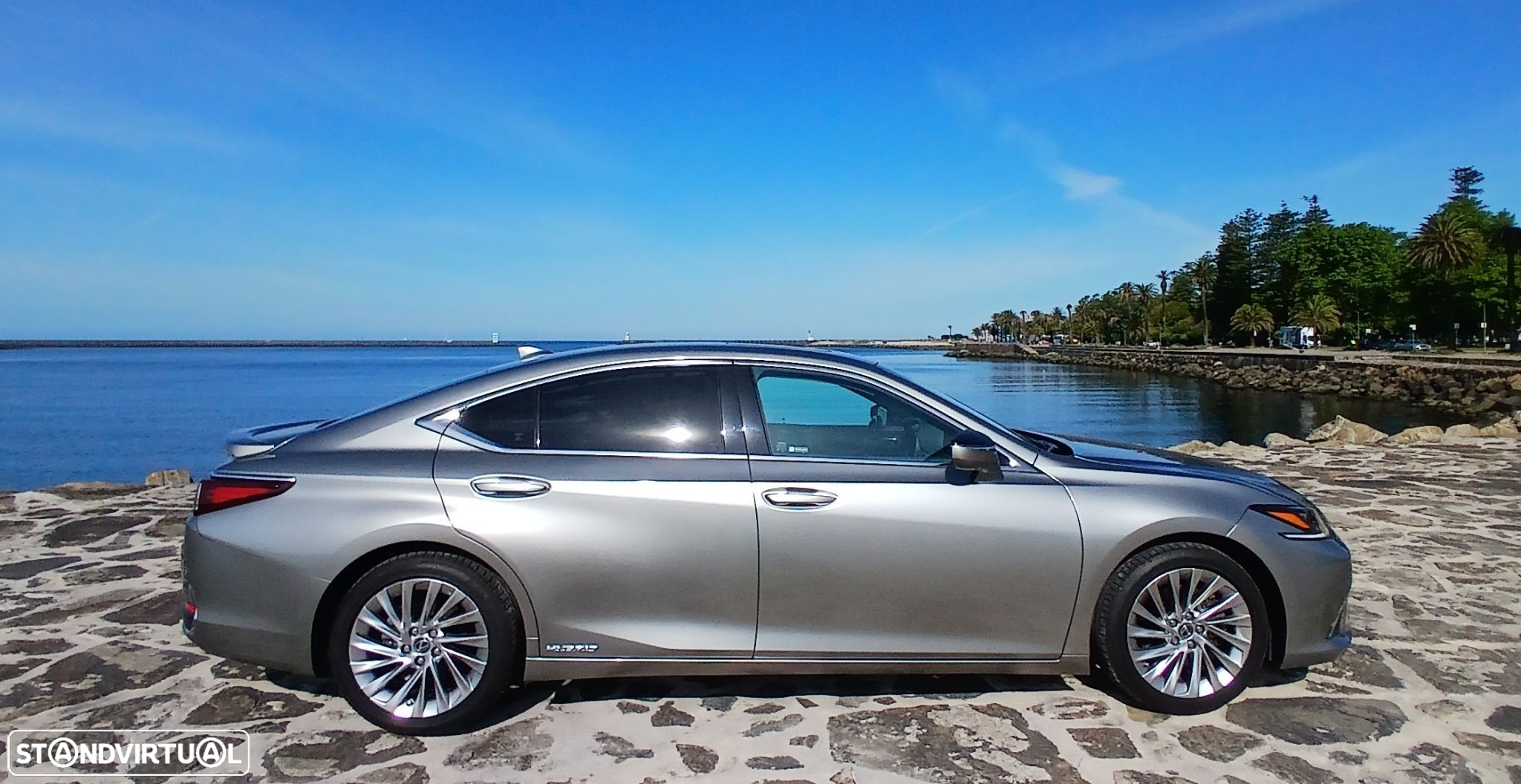 Lexus ES 300h - 7