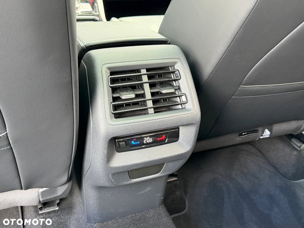 Volkswagen Tiguan 1.5 TSI EVO Elegance DSG - 25