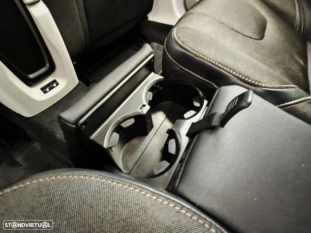 Volvo V40 Cross Country 1.6 D2 Momentum - 55