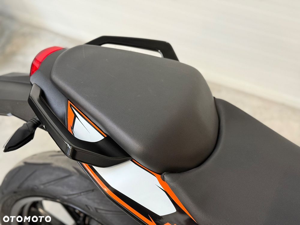 KTM Duke - 18