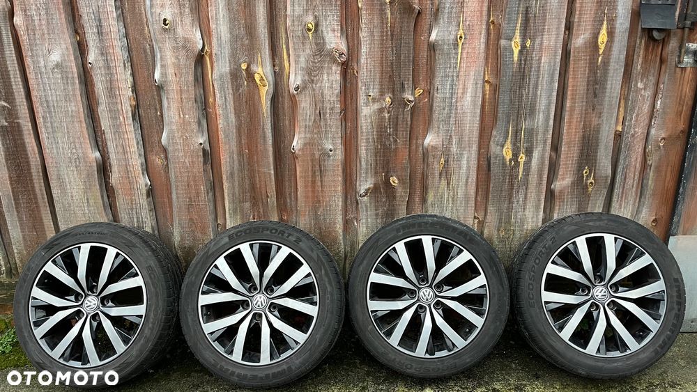 Volkswagen Multivan - 28