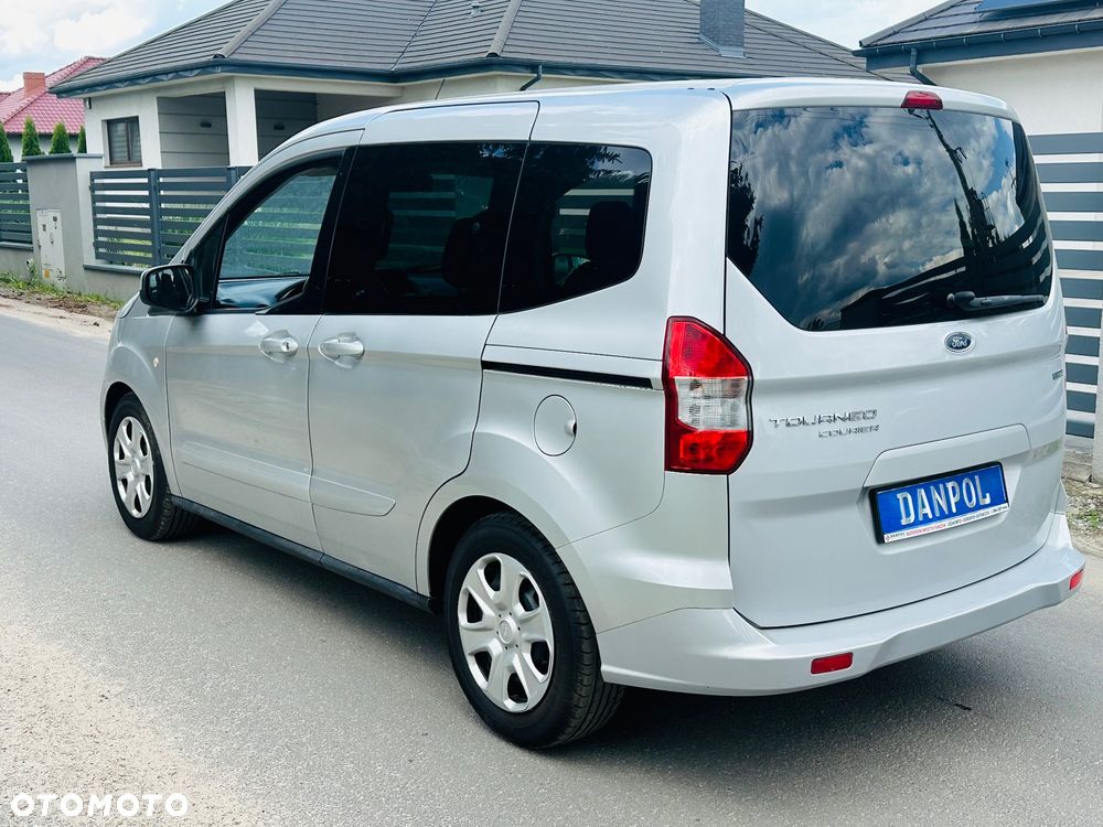Ford Tourneo Courier - 4