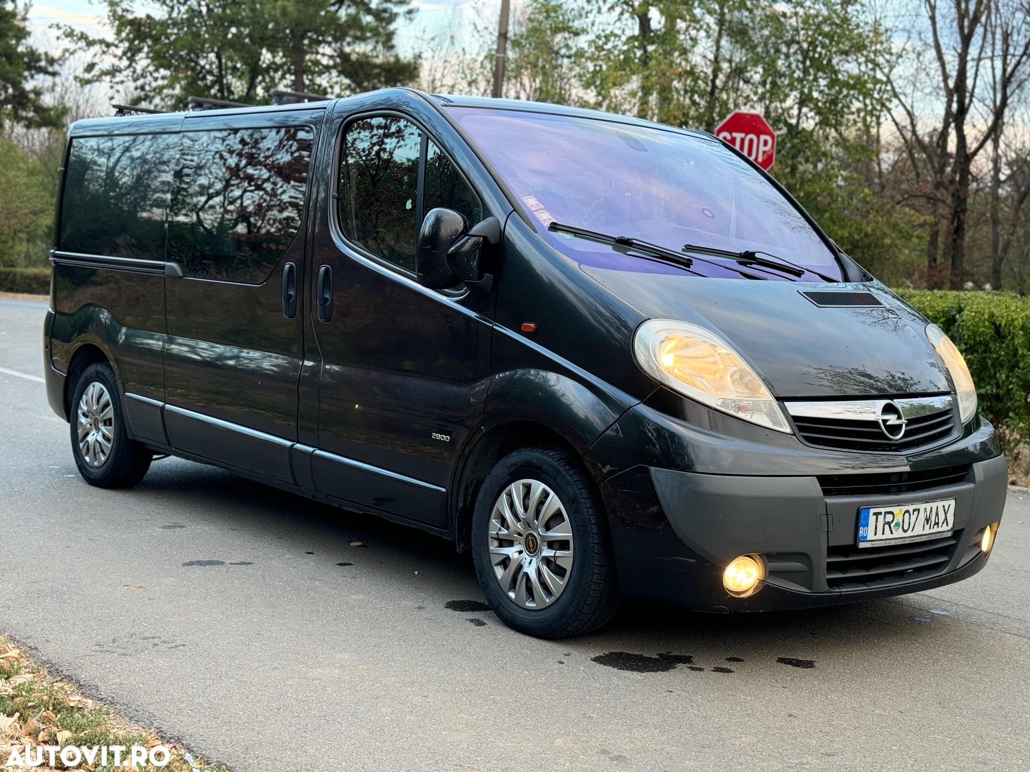 Opel Vivaro 2.5 CDTI L2H1 Life Cosmo - 31