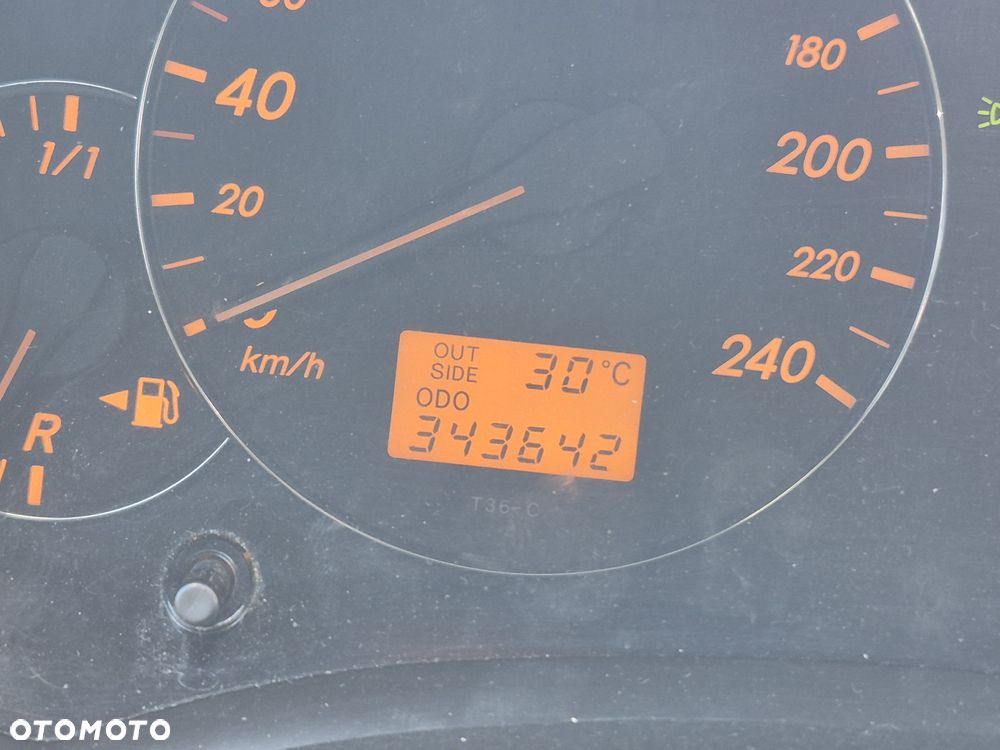 Toyota Avensis - 7