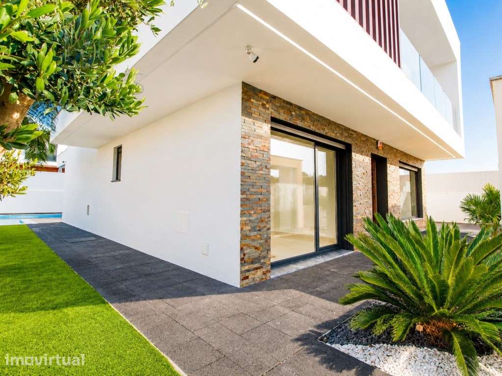 Moradia V4 com jardim e Piscina na Quinta de Valadares - Marisol - Grande imagem: 2/28