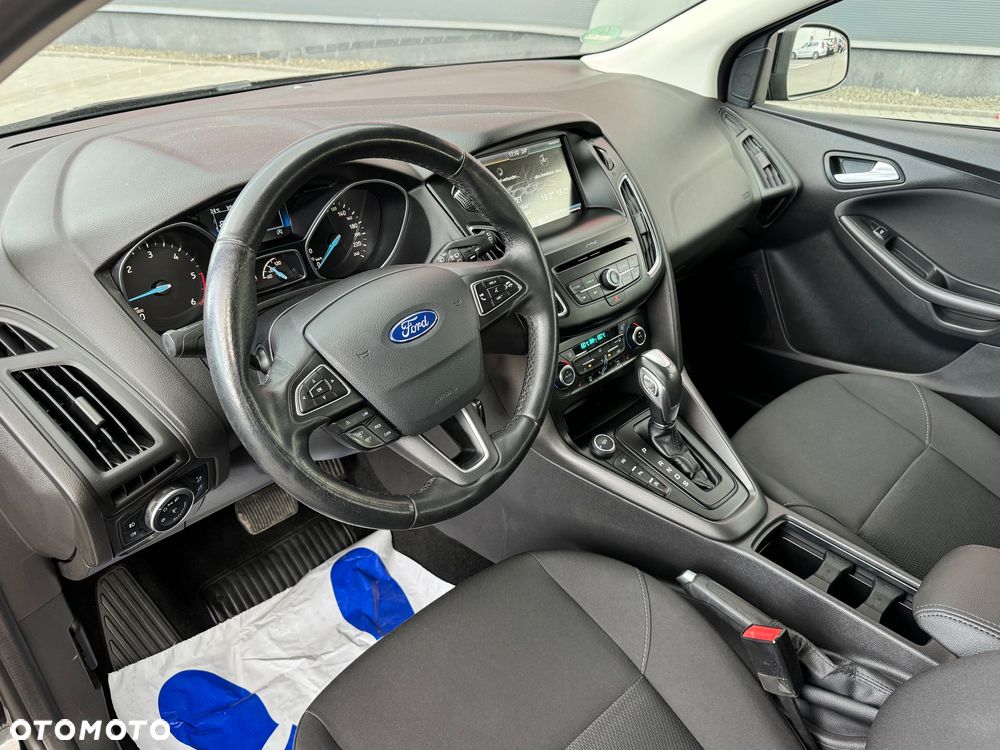 Ford Focus SW 1.5 TDCi Titanium ASS PowerShift - 6