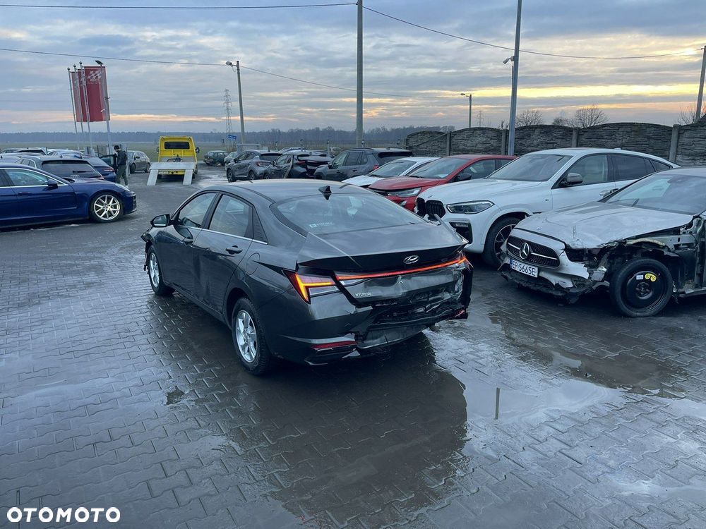 Hyundai Elantra 1.6 Modern - 4