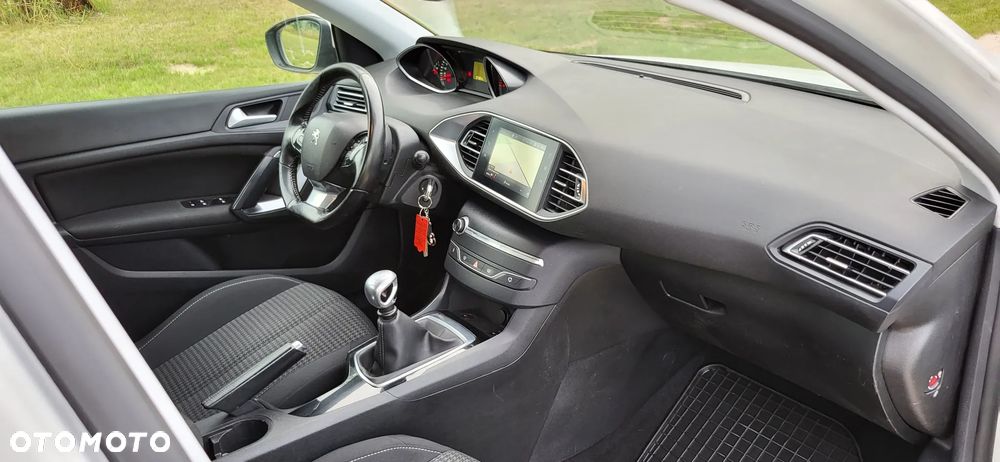 Peugeot 308 - 22