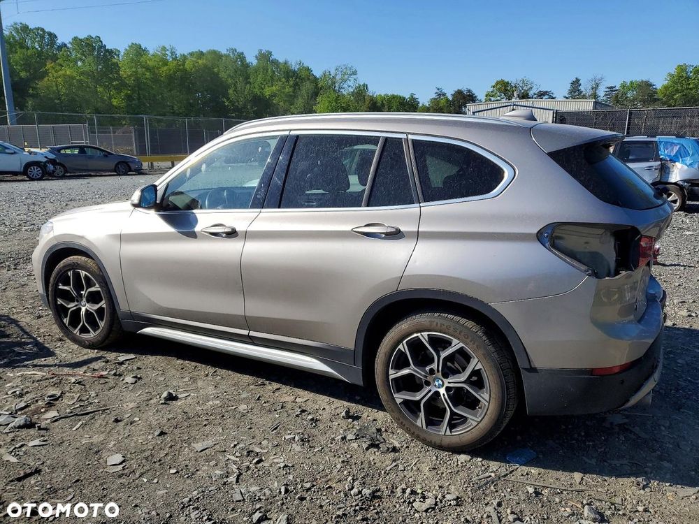 BMW X1 xDrive28i xLine - 3