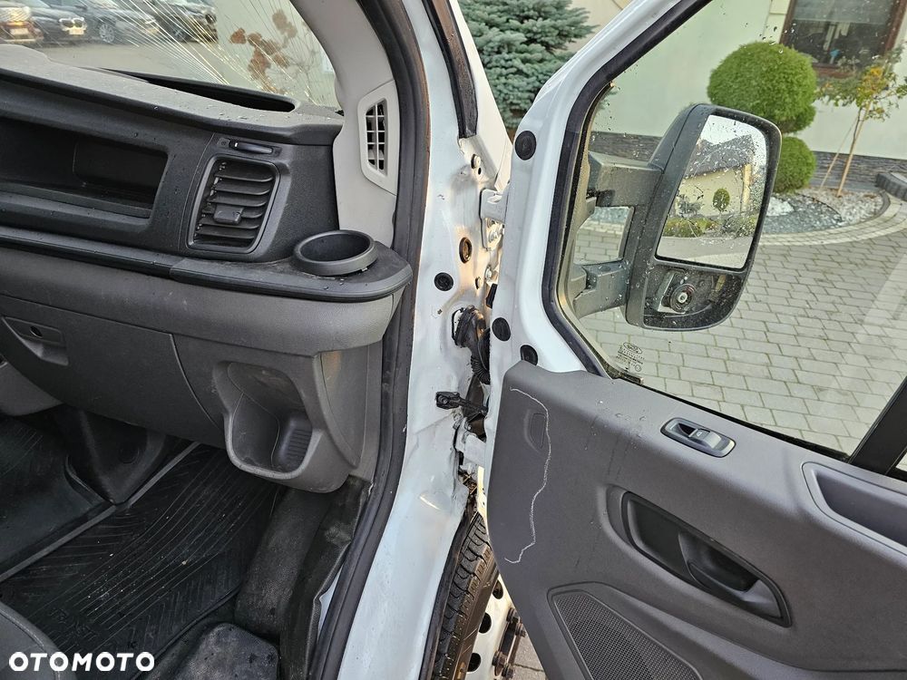 Ford Transit - 12