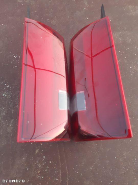 Lampy tyŁ VW T5 09-15 dymione pod klapę - 2