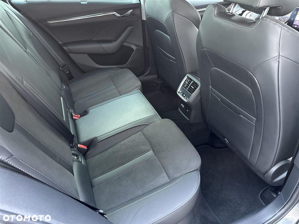 Skoda Octavia 2.0 TDI 4x4 Scout DSG - 9