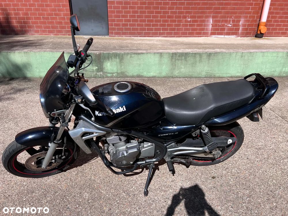 Kawasaki ER - 2