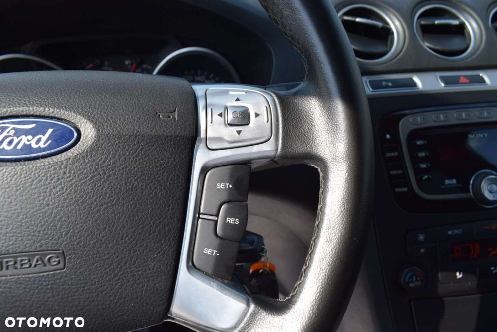 Ford S-Max - 31