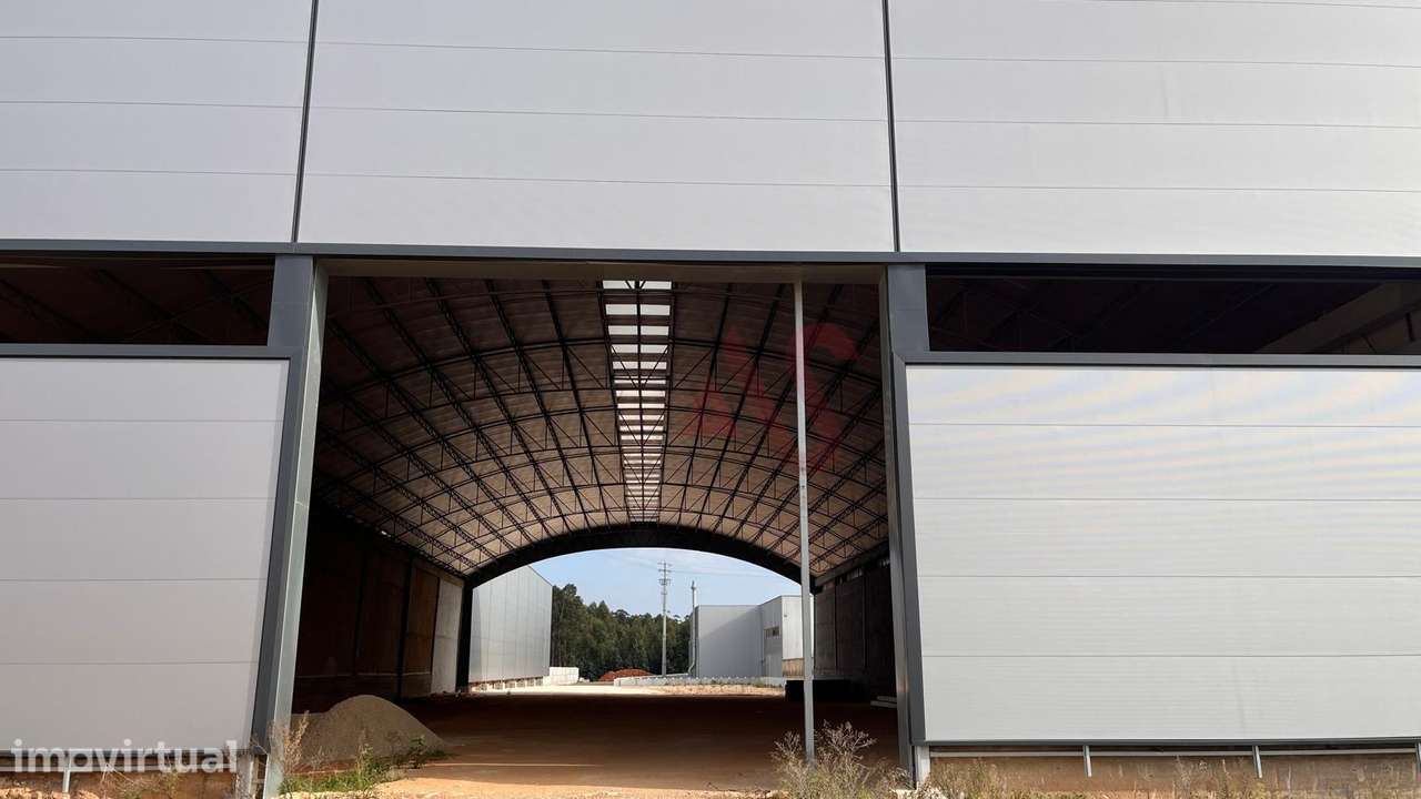 Pavilhão industrial NOVO, num só piso,  com 9 entradas para Camiões TI - Grande imagem: 5/16