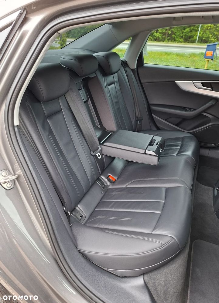 Audi A4 Limousine - 13