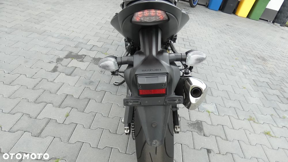 Suzuki GSX - 9
