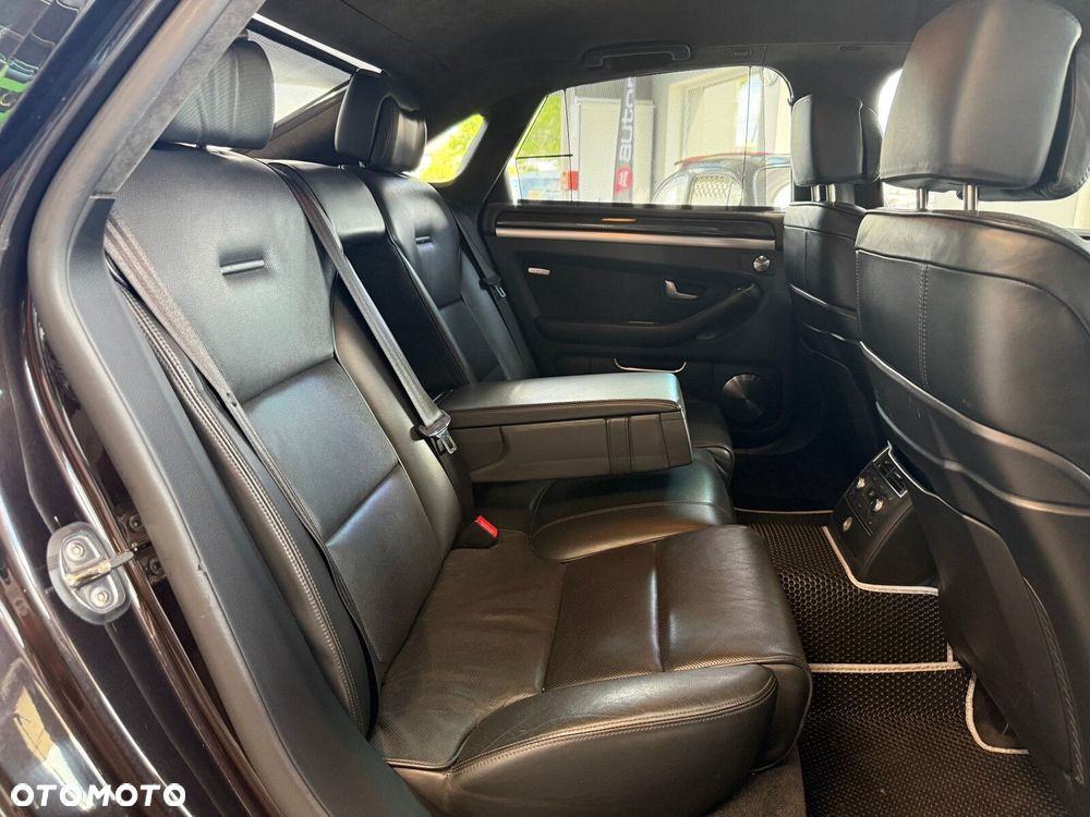 Audi S8 - 15