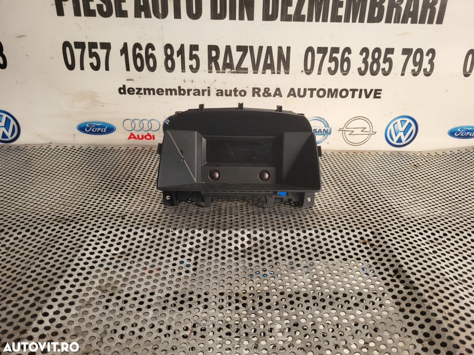Display Ecran Bord Infocenter CID Opel Zafira B Dezmembrez Opel Zafira B 1.7 Cdti Euro 5 Motor A17DTR Cutie M32 Facelift - 3