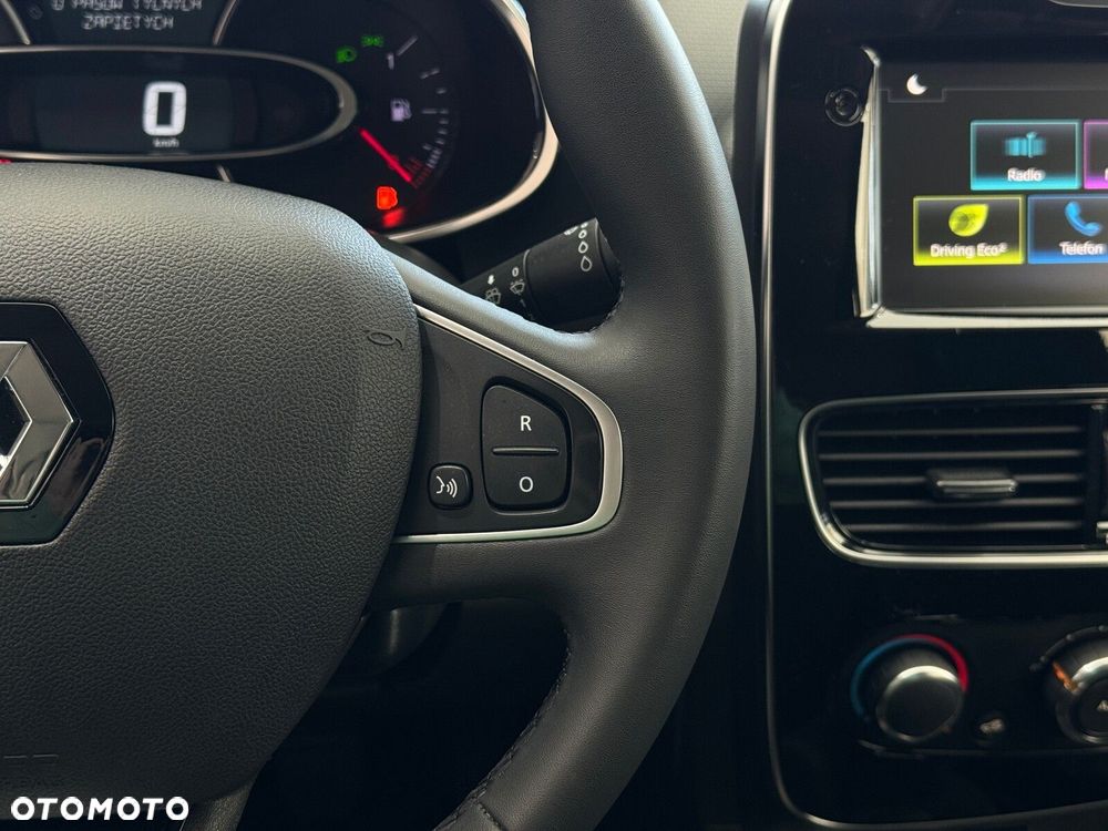 Renault Clio - 23