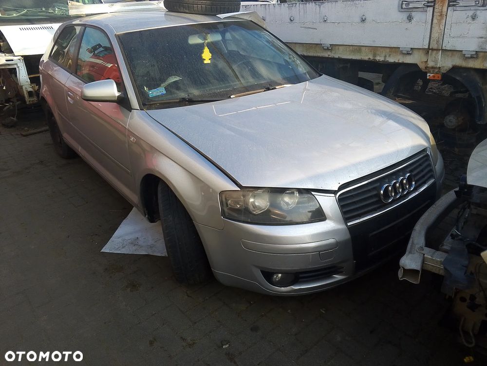 KOMPLETNY PRZÓD Audi A3 8P Przedlift 04-13r. lakier kolor LY7W srebrny. Europa MASKA LAMPA ZDERZAK BŁOTNIK GRILL ATRAPA PAS PRZEDNI WZMOCNIENIE CZOŁOWE CHŁODNICA HALOGEN do założenia bez malowania - 23