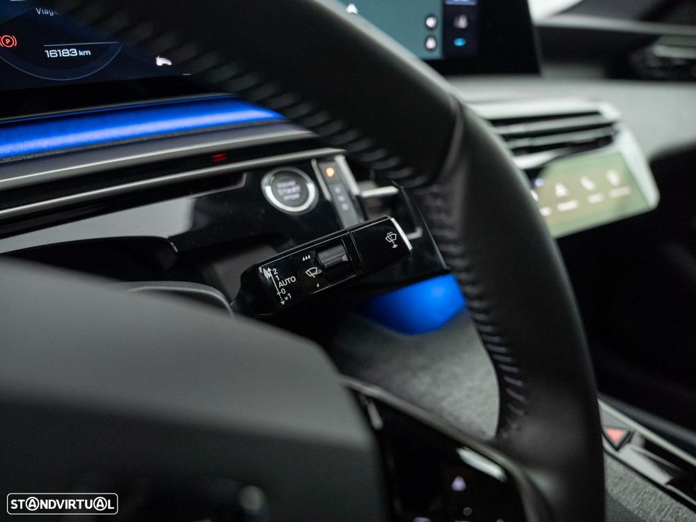 Peugeot E-3008 73 kWh Allure - 23