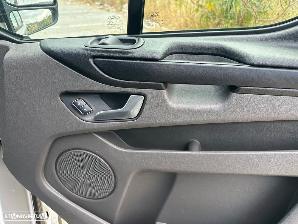 Ford Transit Custom 2.0 TDCi L1H1 Caix-Automática - 28