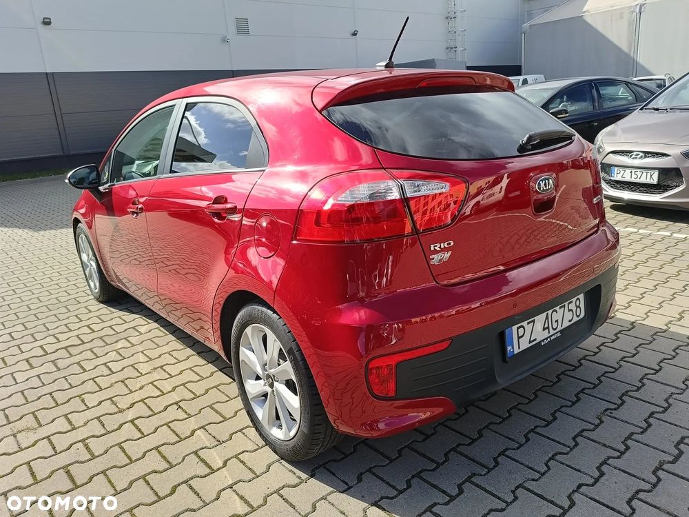 Kia Rio 2016 photo 5
