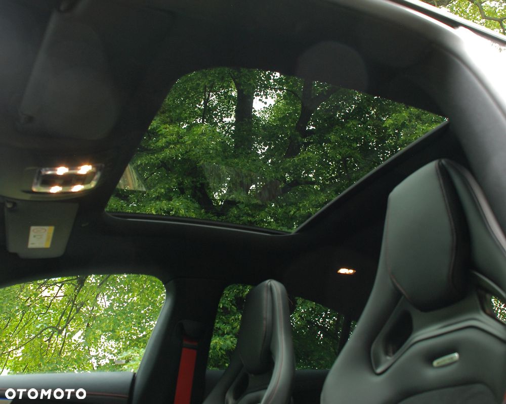 Mercedes-Benz CLA AMG 45 S 4-Matic+ 8G-DCT - 32