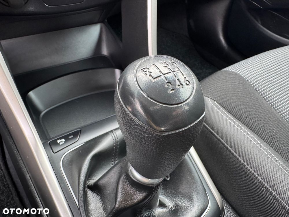Hyundai i30 blue 1.4 Style - 23