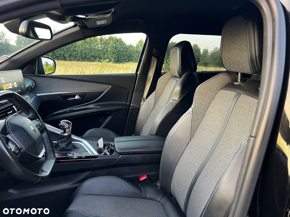 Peugeot 5008 PureTech 130 Stop & Start Allure Business-Paket - 18