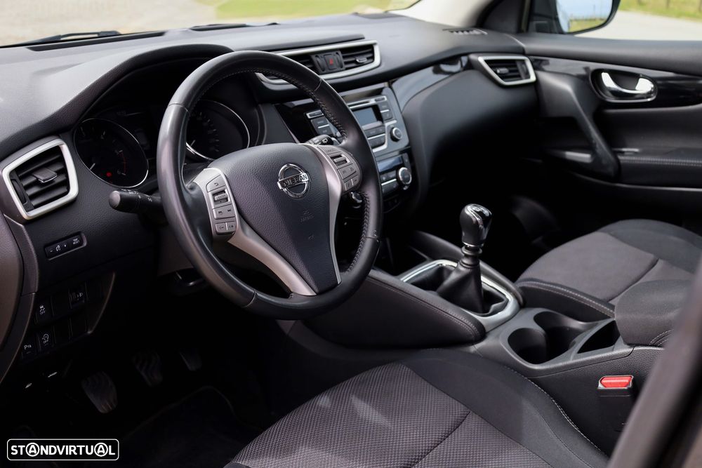 Nissan Qashqai 1.5 dCi N-Connecta RS - 20