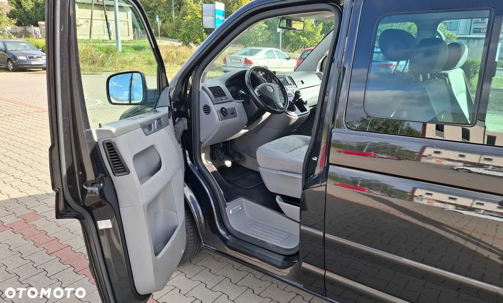 Volkswagen Multivan - 18