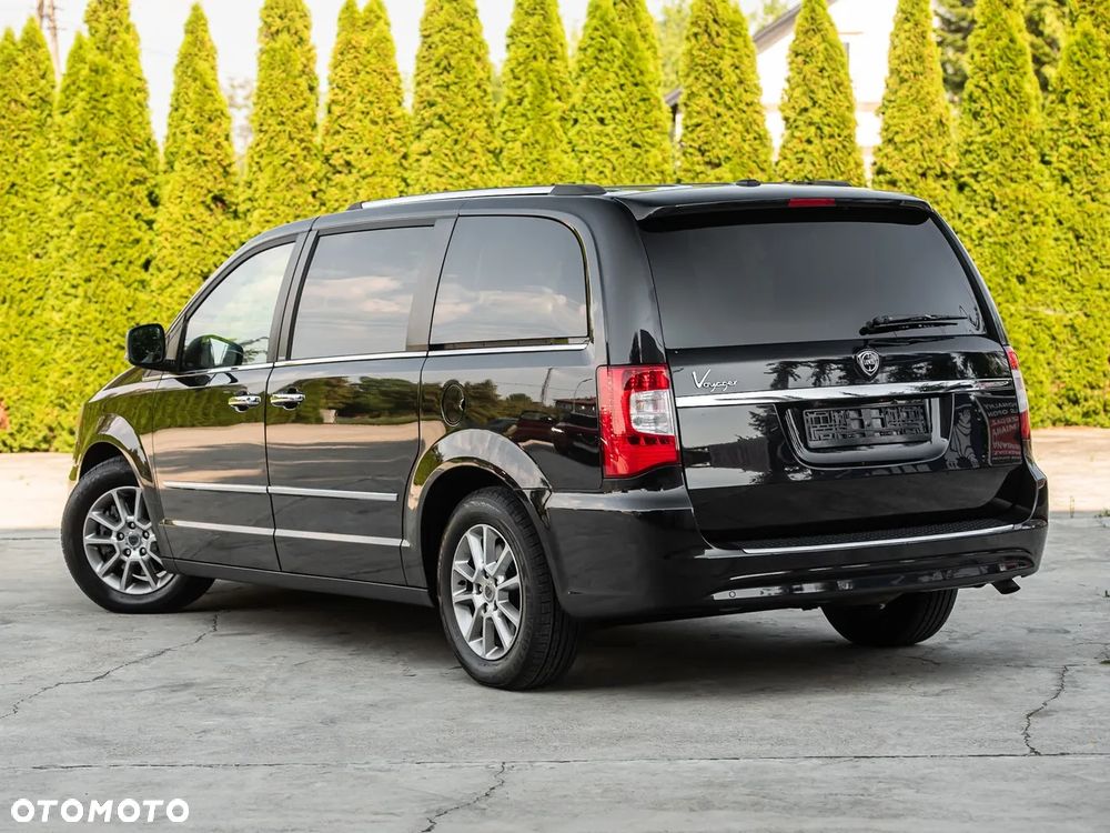 Lancia Voyager 2.8 Multijet 16v Platinum - 3