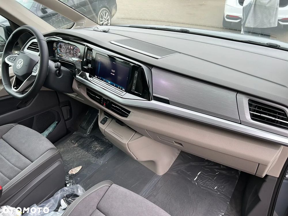 Volkswagen Multivan - 22