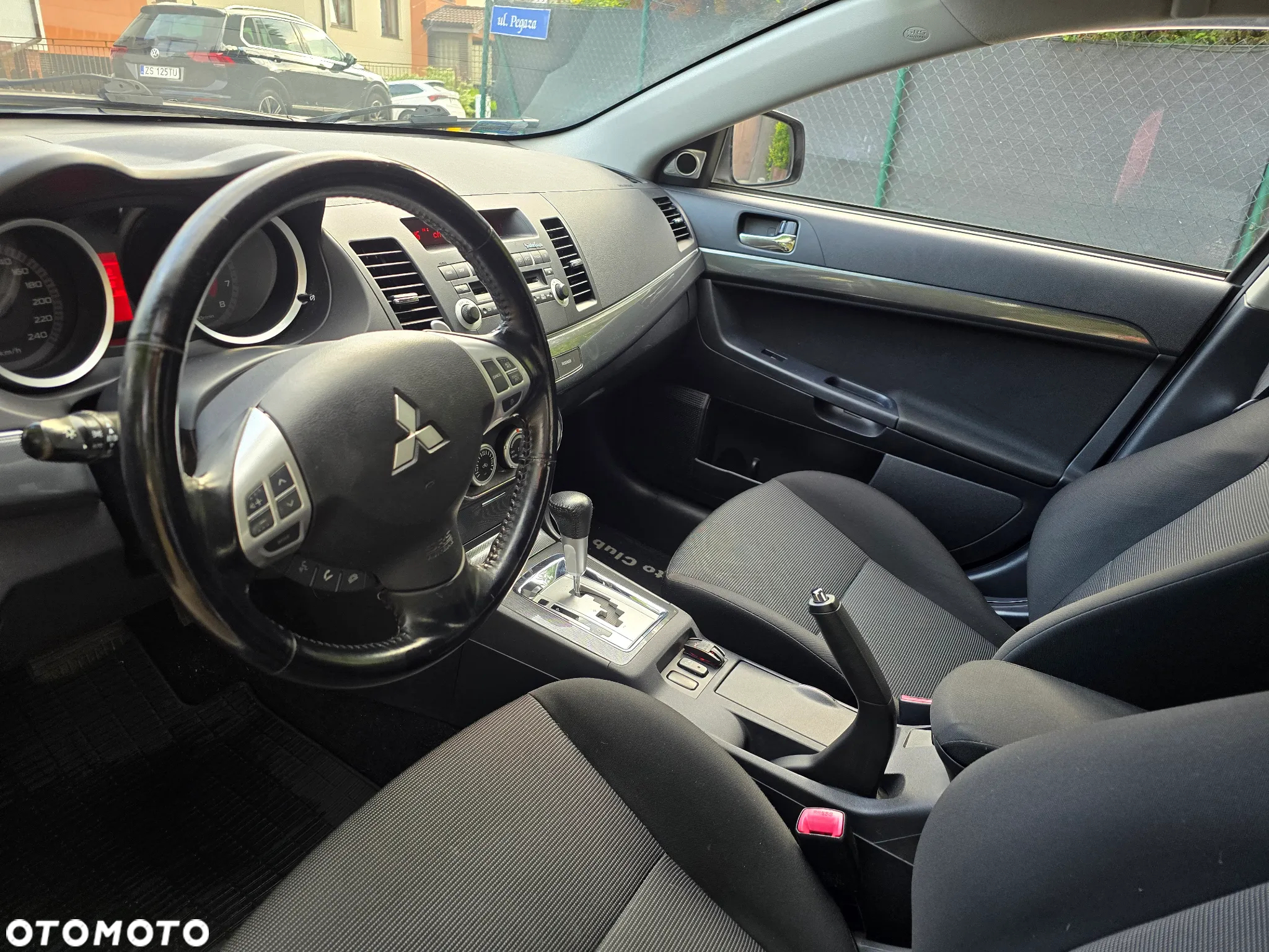 Mitsubishi Lancer 1.8 Intense CVT - 14