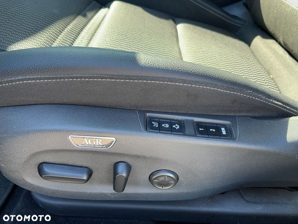 Opel Insignia - 11