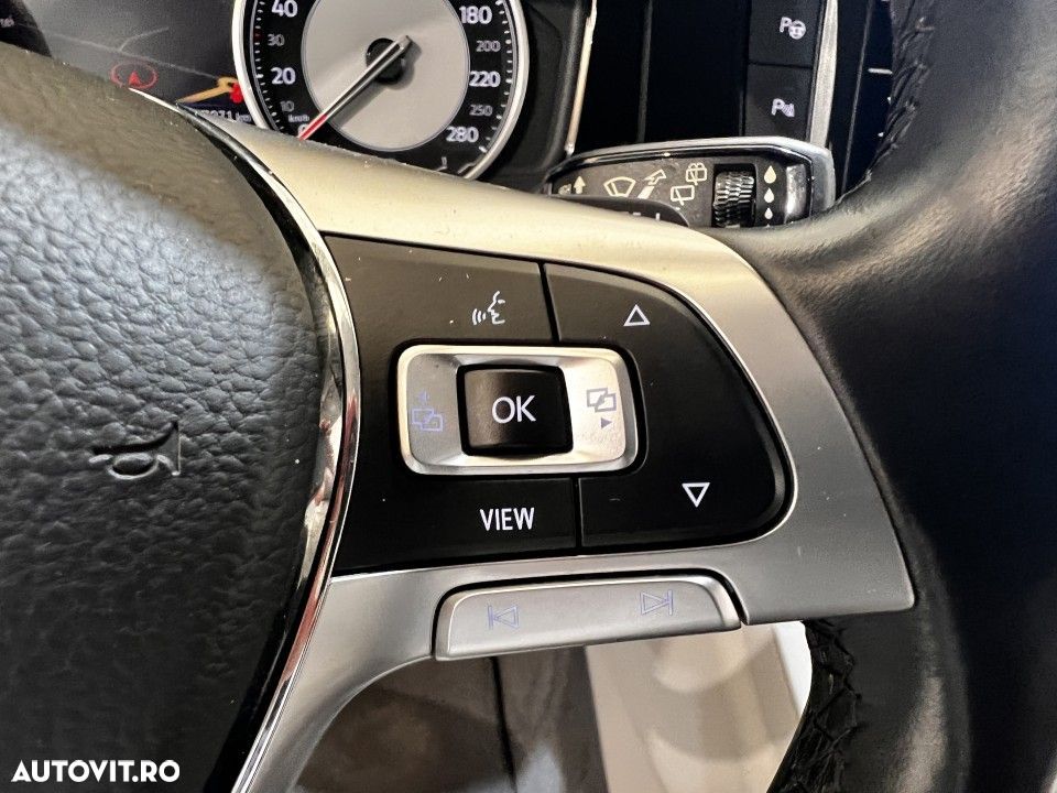 Volkswagen Touareg - 30