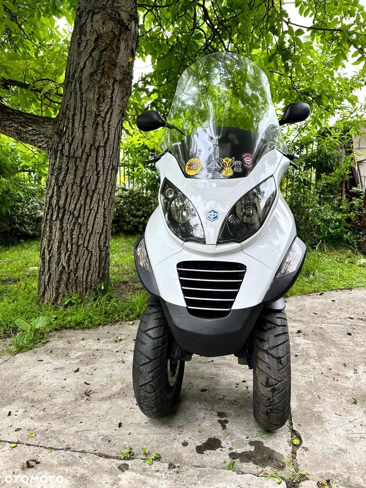 Piaggio MP-3 - 2