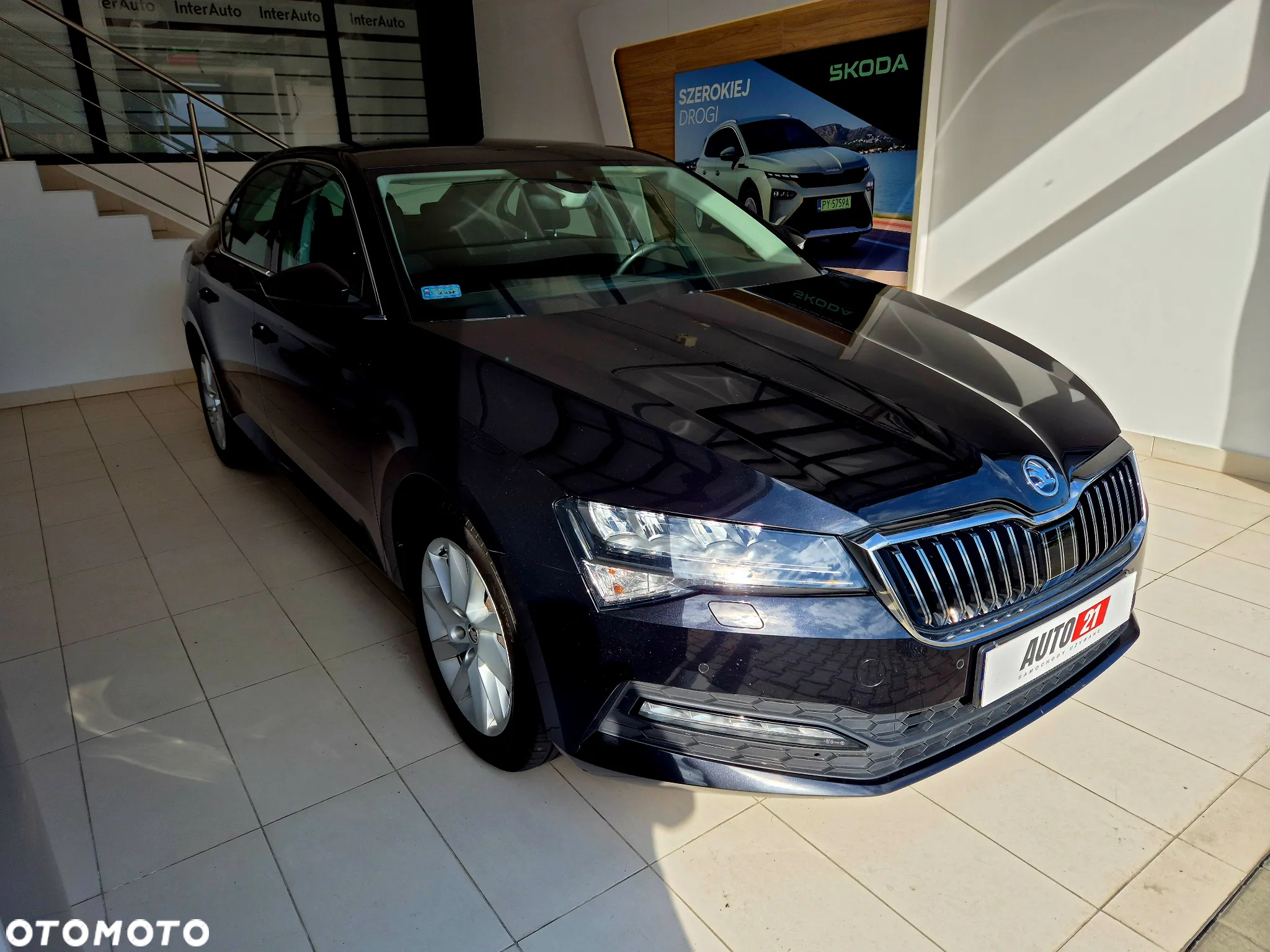 Skoda Superb 2.0 TDI SCR Ambition DSG - 9