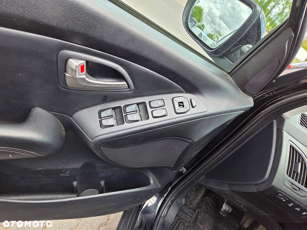 Hyundai Tucson 2.0 CRDi 4WD GLS - 15