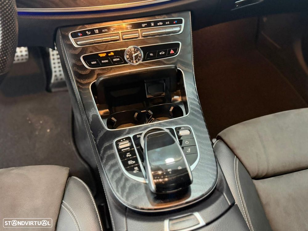 Mercedes-Benz E 300 de AMG Line - 12