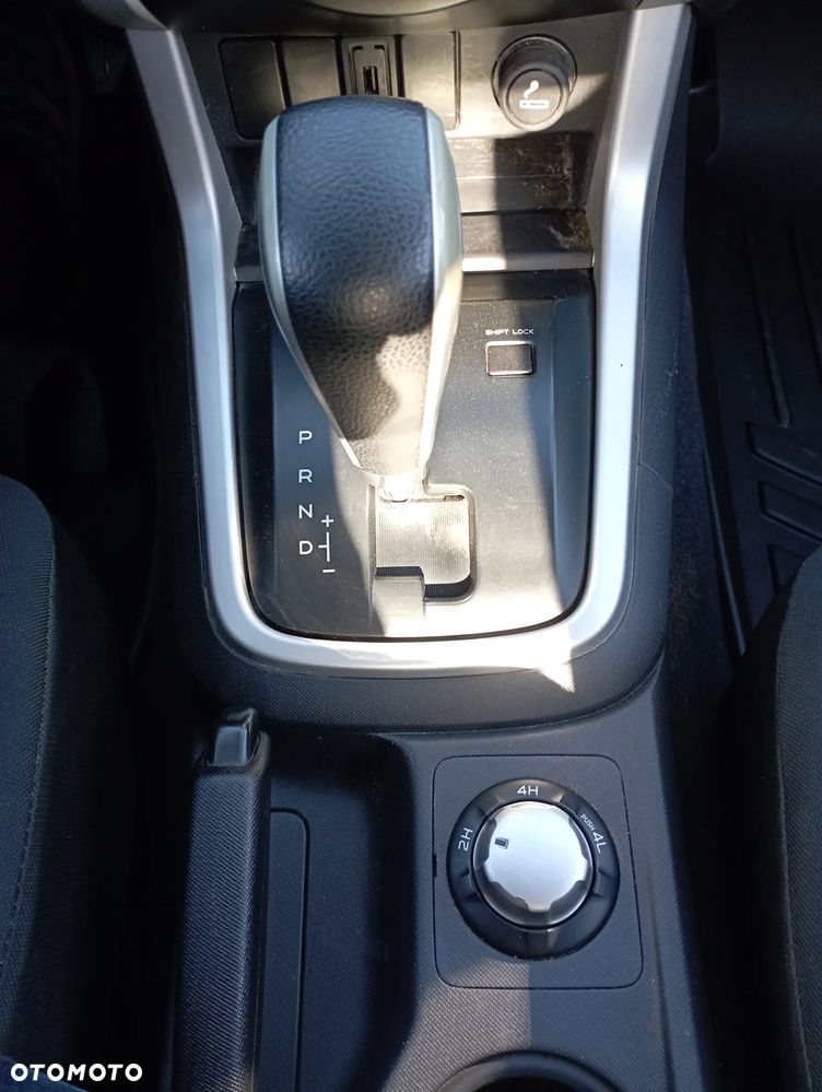 Isuzu D-Max 1.9 EC LS+ - 26