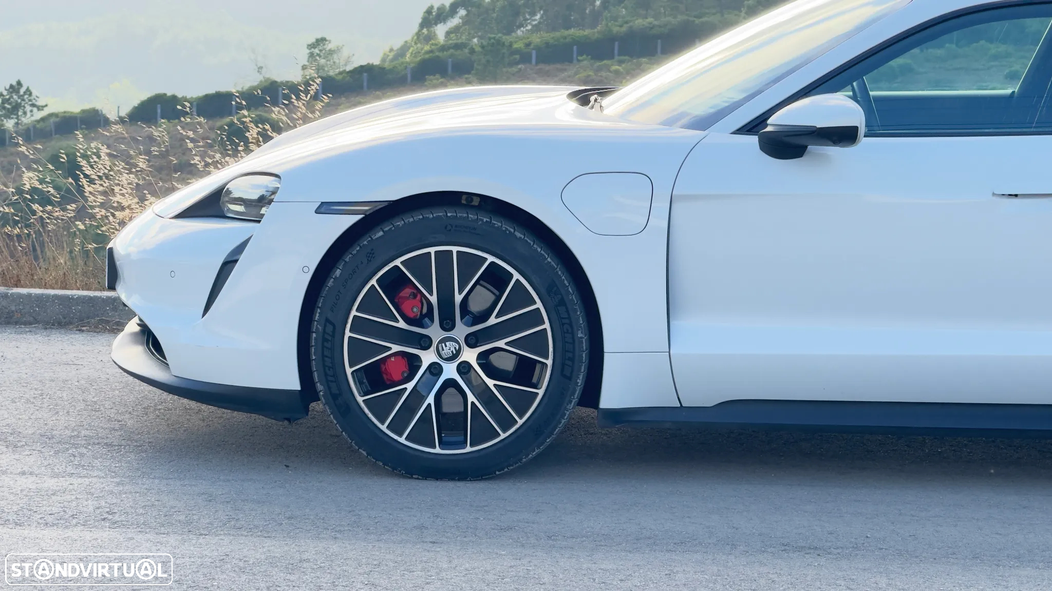 Porsche Taycan 4S - 28