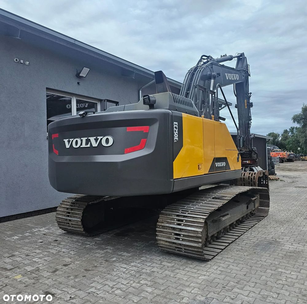 Volvo EC250EL Podnoszona Kabina - 13
