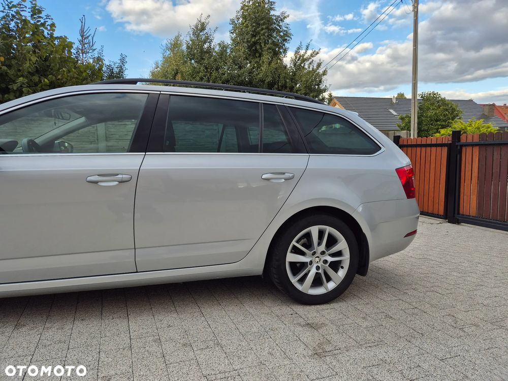 Skoda Octavia 2.0 TDI Style DSG - 6