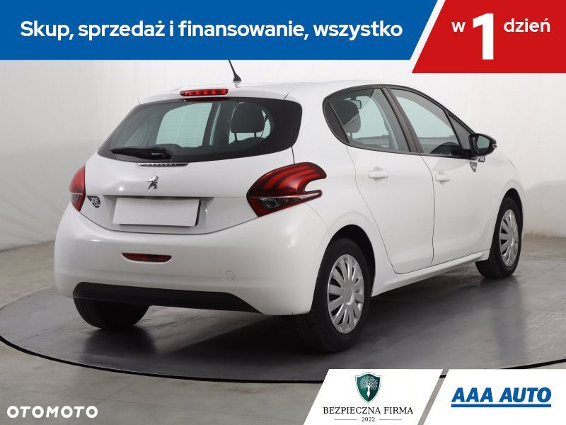 Peugeot 208 - 7