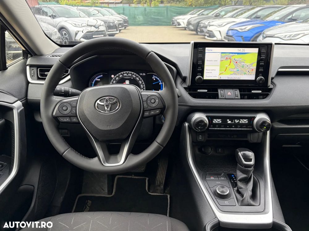 Toyota RAV4 - 18